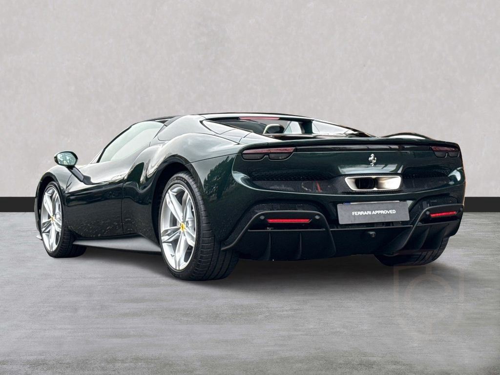 Ferrari 296 GTS 40.000€ an Optionals