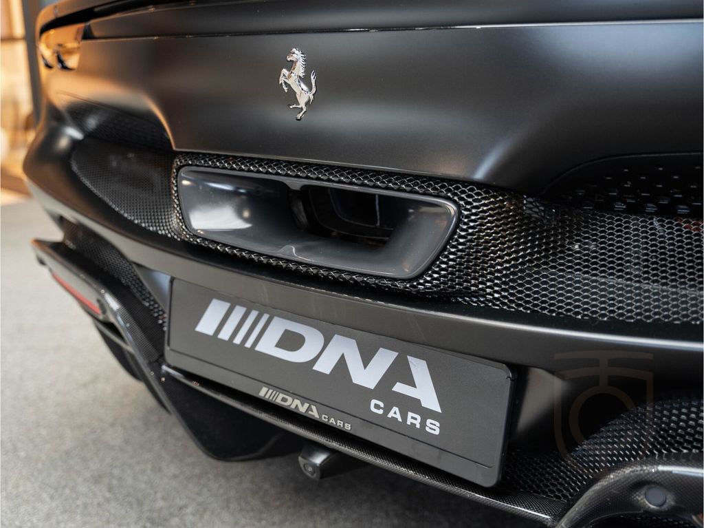 Ferrari 296 GTS Painted Stripes Full Carbon 296 3.0 V6 G