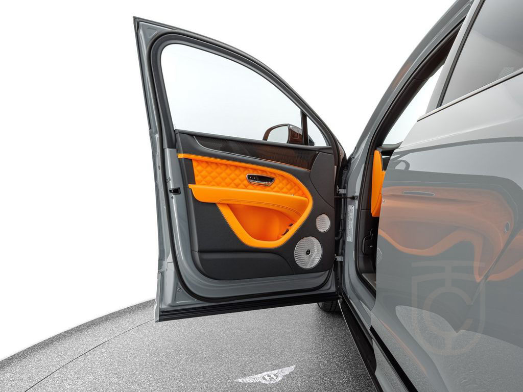 Bentley Bentayga S V8 / Mandarin - Lederfarbe
