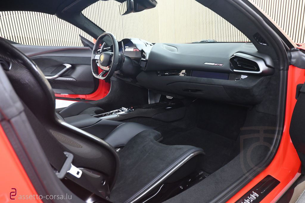 Ferrari 296 GTS*Carbon*Lift*Racing Seats*Neuwertig