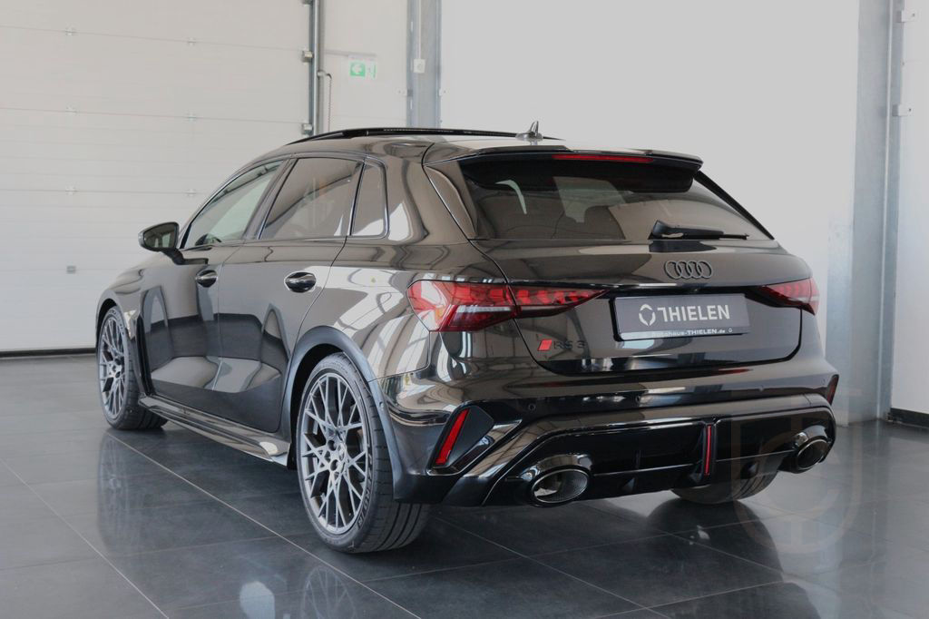 Audi RS3 Sportback/Pano/Matrix/Sportabg/Sonos/Schale