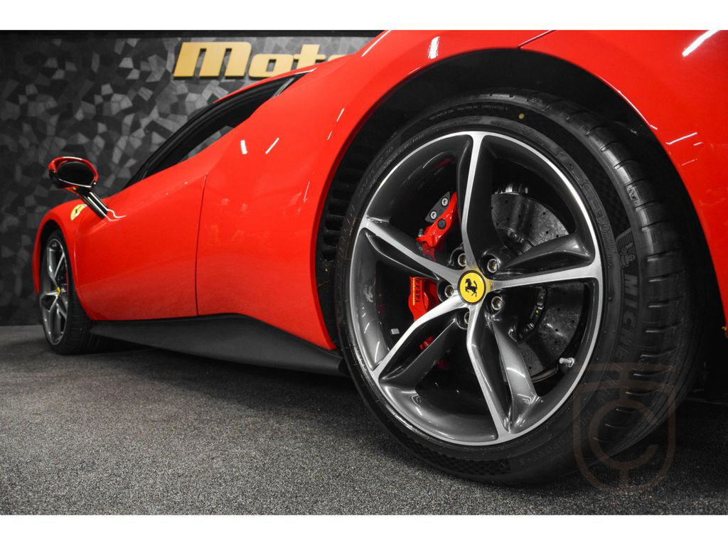 Ferrari 296 GTB V6 ROSSO CORSA