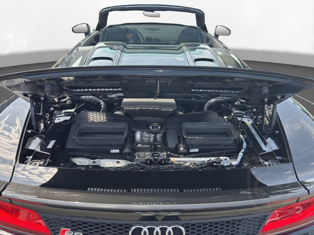 Audi R8 Spyder V10 performance qu. Keramik Carbon LM