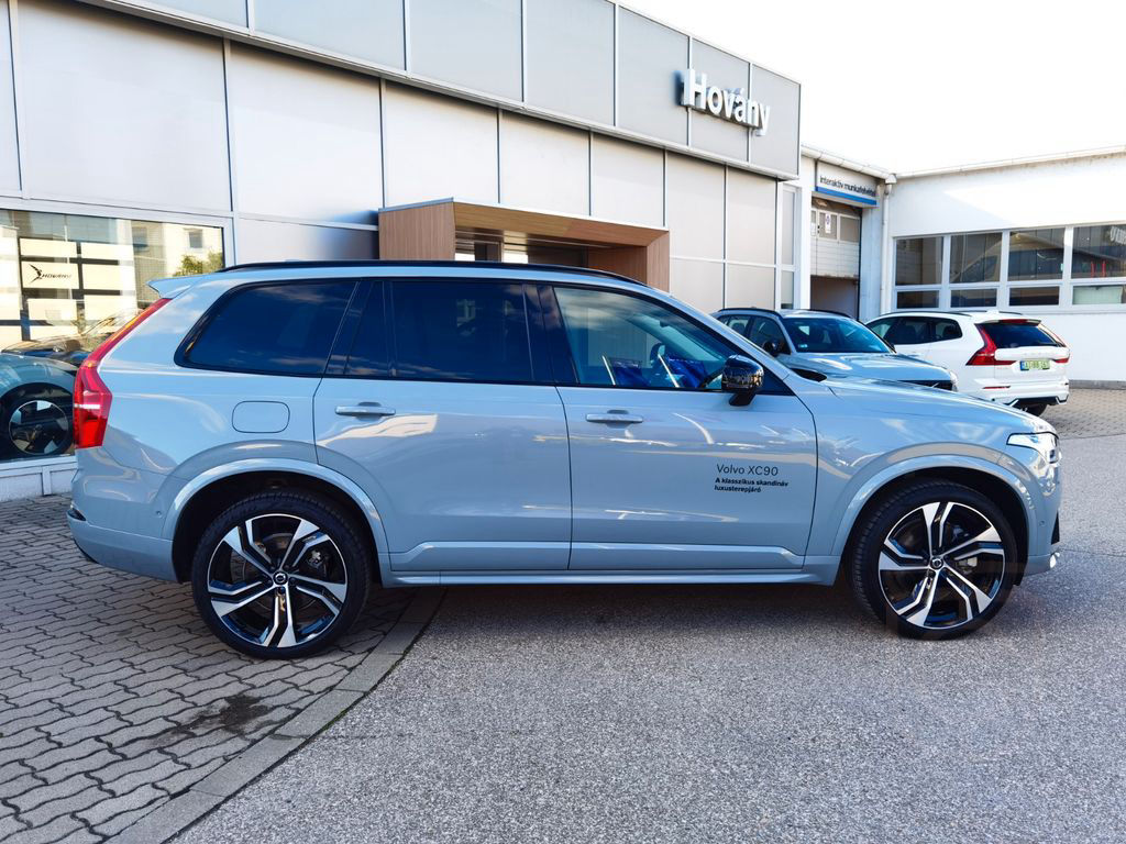 Volvo XC 90 Ultimate Dark Recharge Plug-In Hybrid AWD