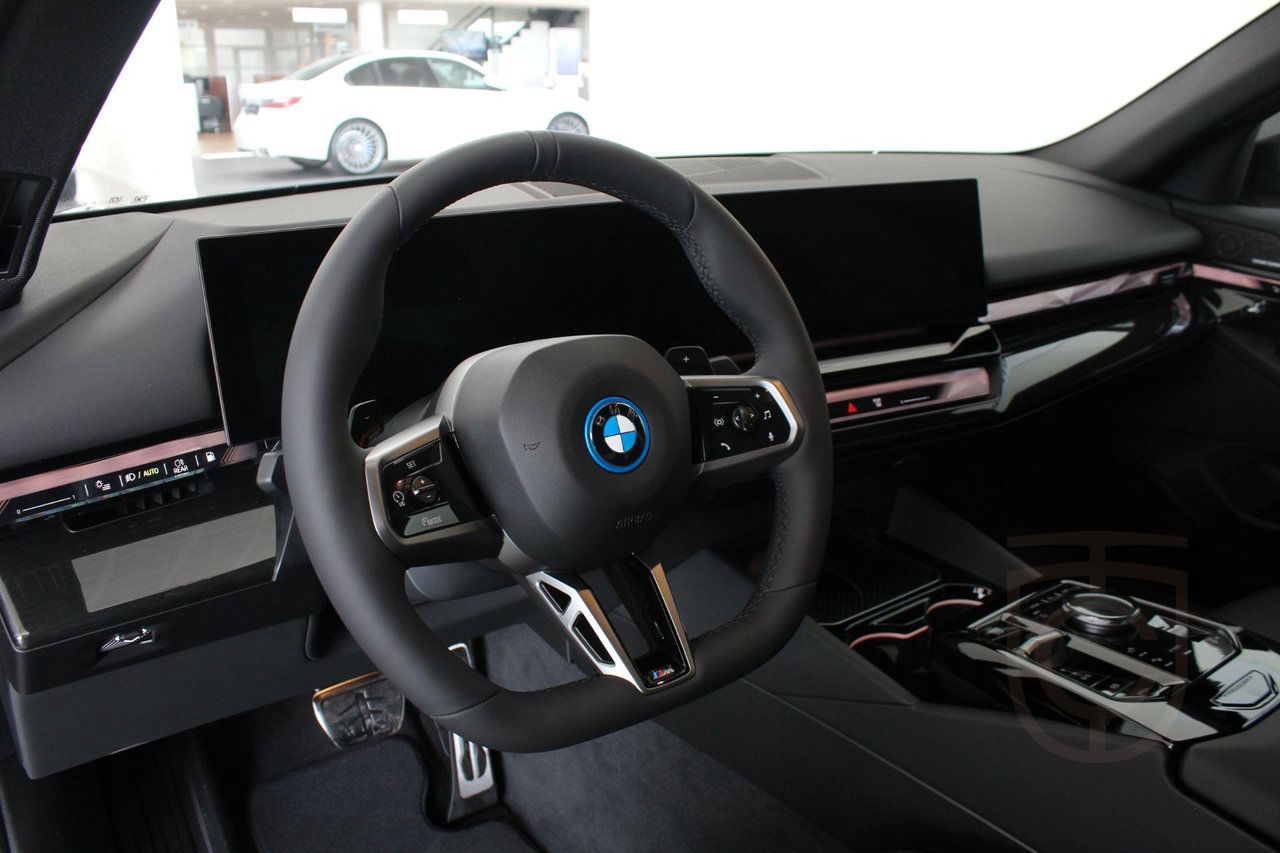 BMW 530e xDrive Sedan M Sport H