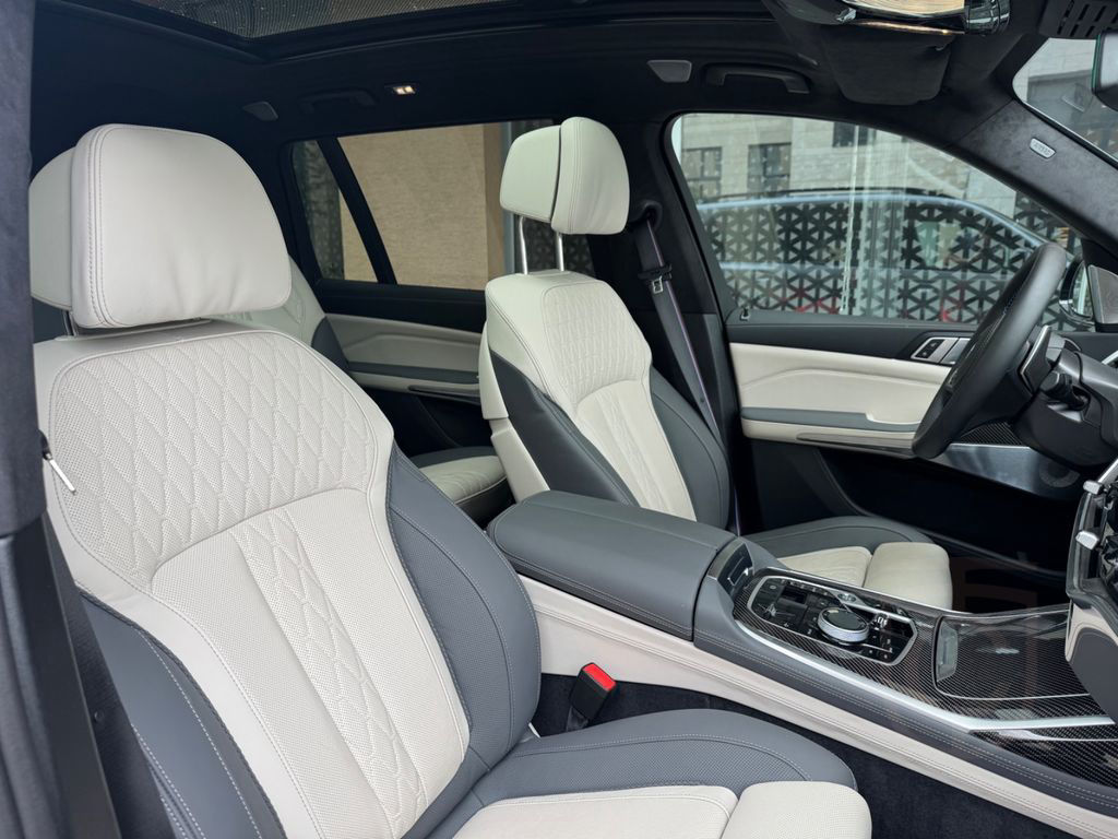 BMW X7 Baureihe X7 M60 i Bowers & Wilkins/Carbon