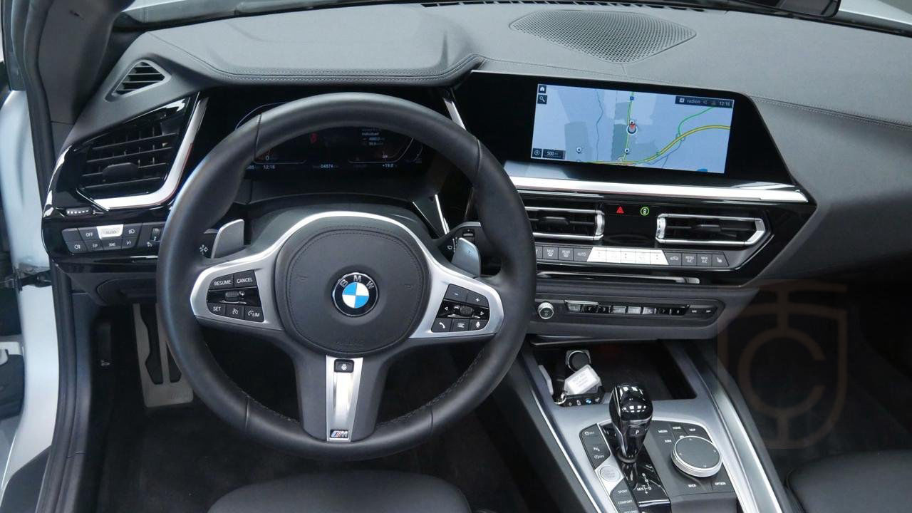 BMW Z4 sDrive20i / M-Sport / HK