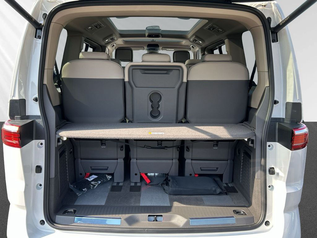 Volkswagen Multivan Style 2.0TDI (UPE78,500)LED+Keyl+Pano+L