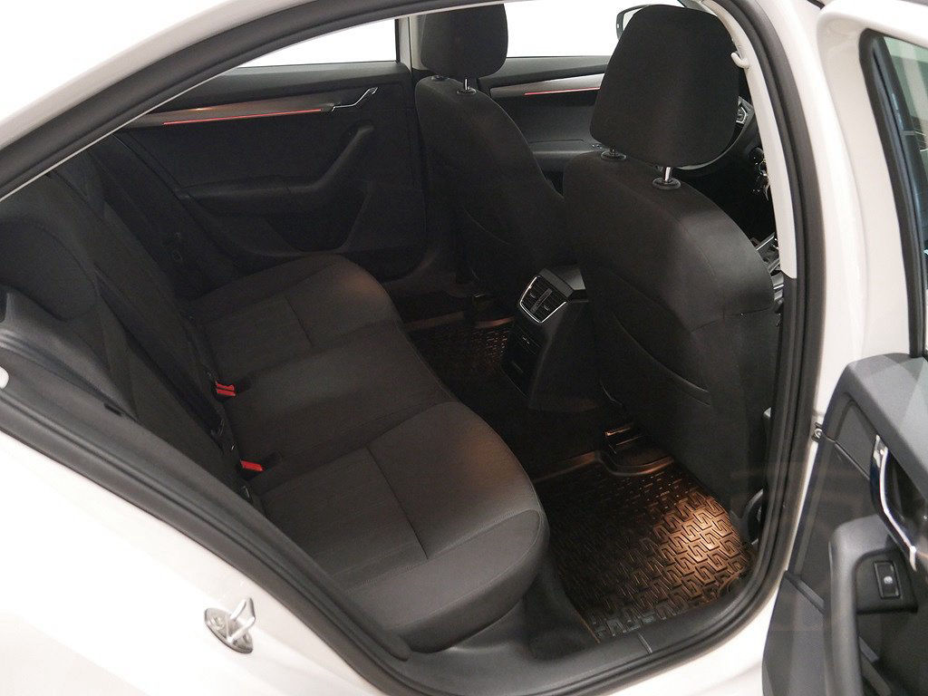 Skoda Octavia 1.0 TSI 115hk STYLE Bränslevärmare