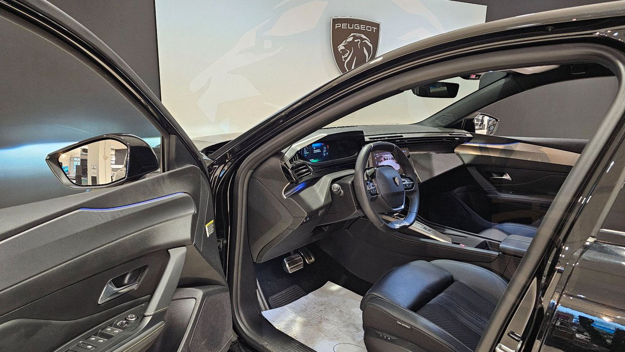 Peugeot 408 GT  Plug-in Hybrid 225