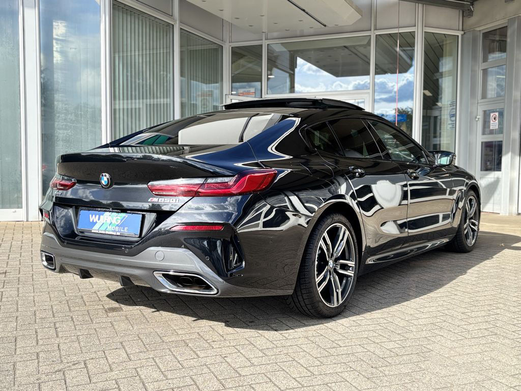 BMW M850 i xDrive PANO ACC LEDERVOLL!!1. Hd.