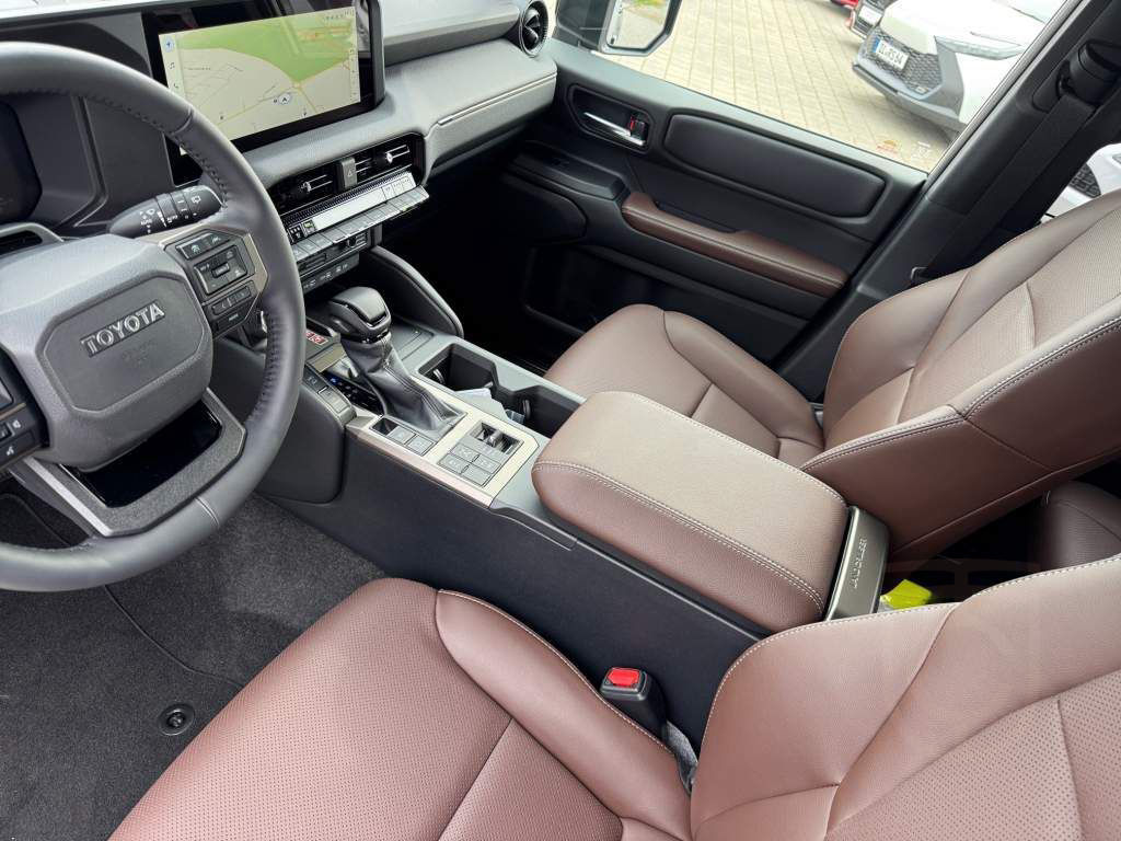 Toyota Land Cruiser 2.8 D-4D AT Executive+7-Sitzer+Schi