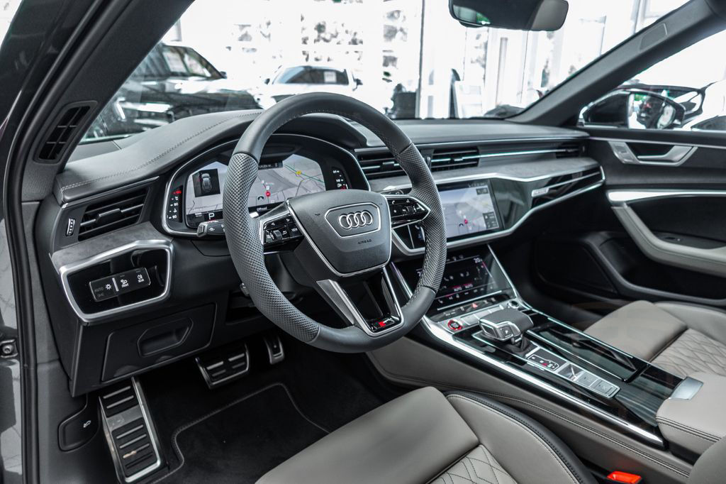 Audi S6 Avant EXCLUSIVE B&O*PANO*LUFT*HUD*SClose*21"