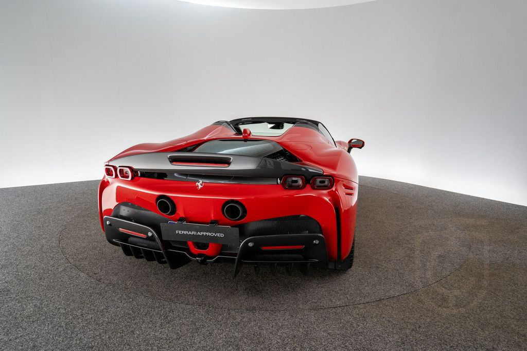 Ferrari SF90 Spider FERRARI SINGEN
