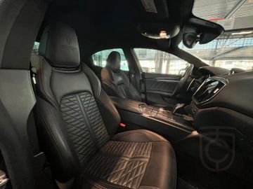 Maserati Ghibli 3.8 V8 Trofeo*B&W*CARBON EXT.*