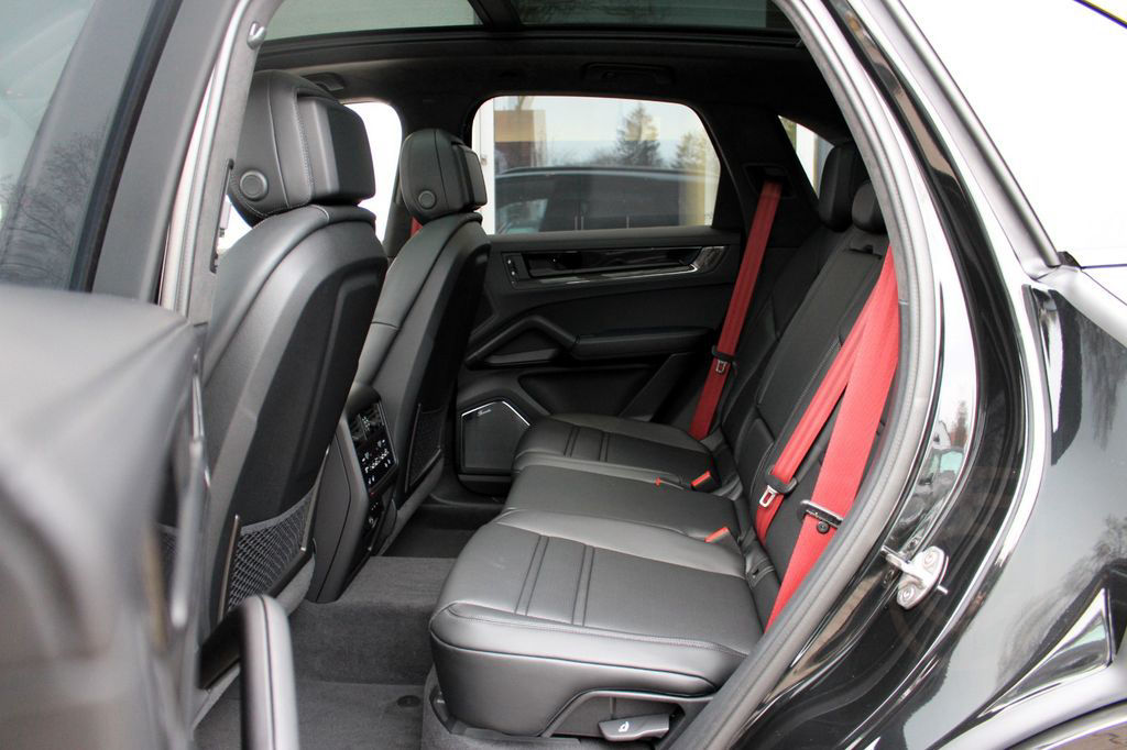 Porsche Cayenne Coupe GTS /PDCC/ STANDHZG./ BURMESTER HE