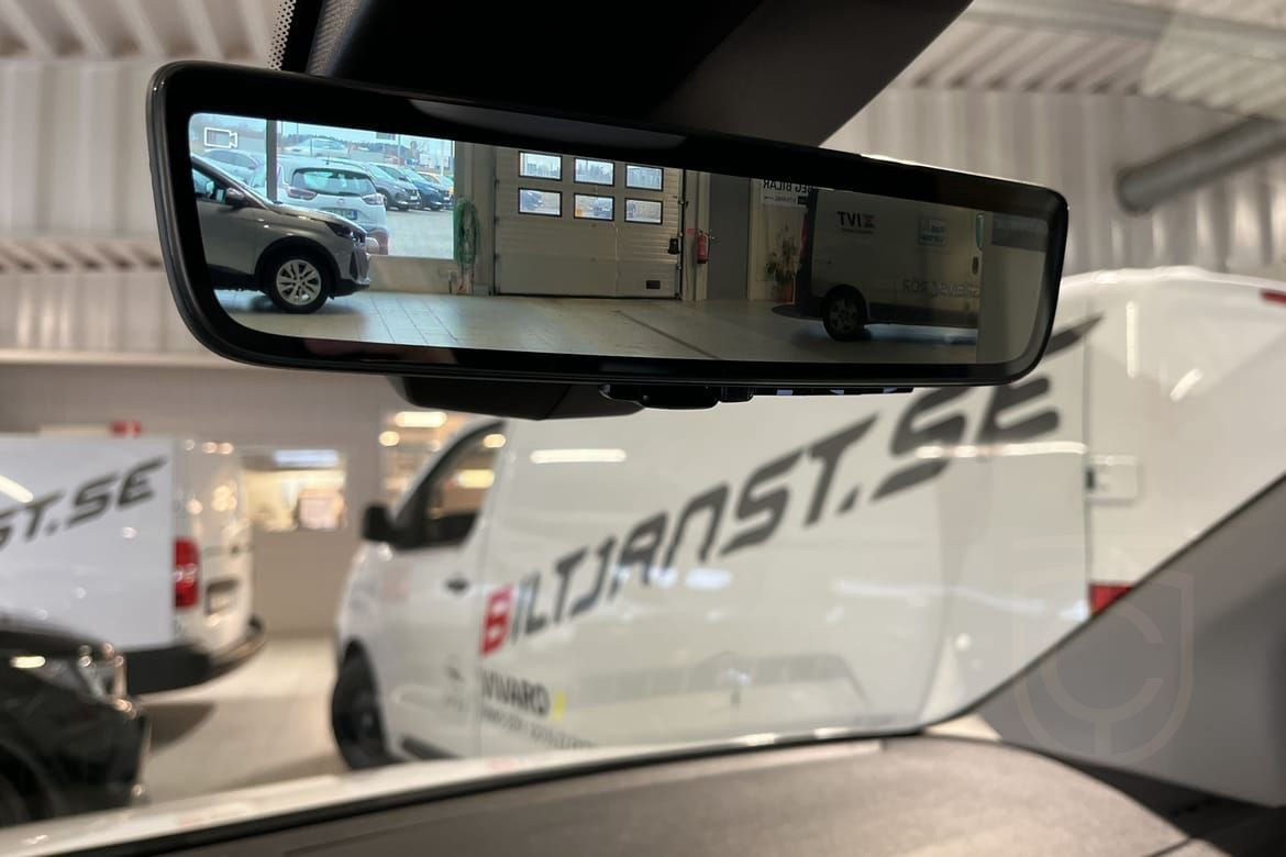 Opel Combo  L1 130 AT8 ELITE