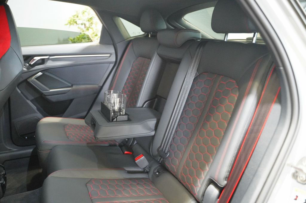 Audi RS Q3 Sportback 2.5 TFSI 280km/h*SONOS*AHK*ACC