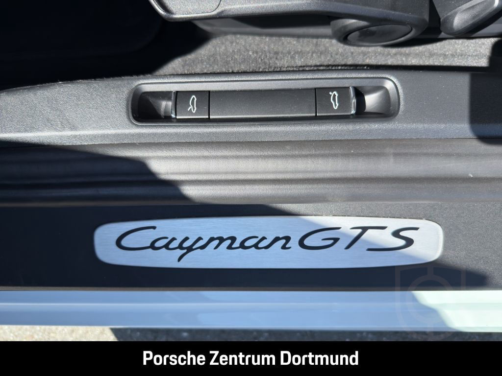Porsche Cayman 718 GTS 4 Sportabgas Rückfahrkamera BOSE
