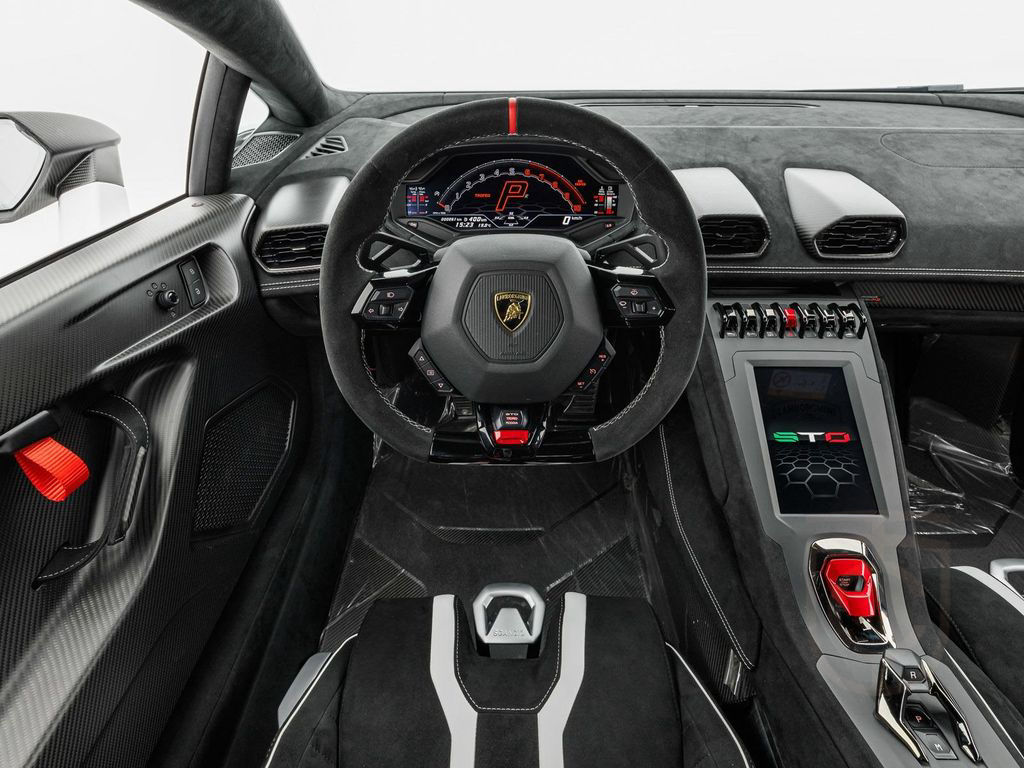 Lamborghini Huracán STO