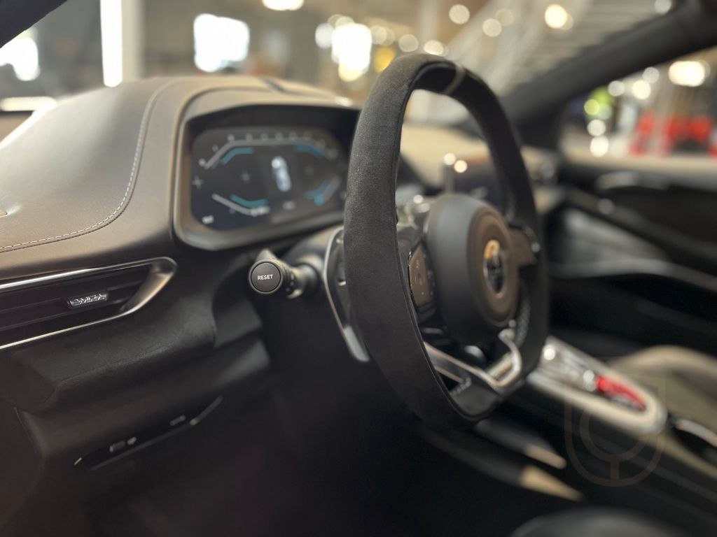 Lotus Emira i4 DCT FE Meridian Blau 999,- € mtl.