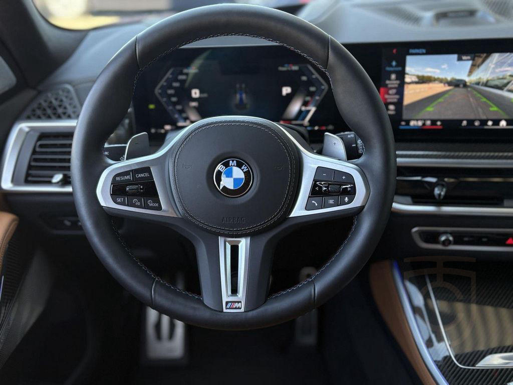BMW X5 M60i IntAktLenk.HUD SurView Bow+Wil.Soft 22"
