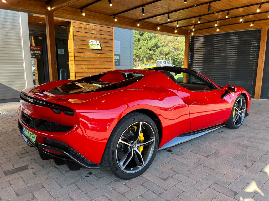 Ferrari 296 GTS