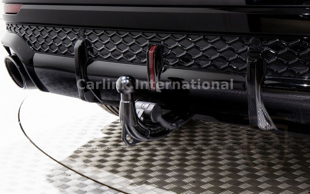 Audi RSQ8 PERFORMANCE-KERAMIK-AHK-SITZBELUFT.OLED