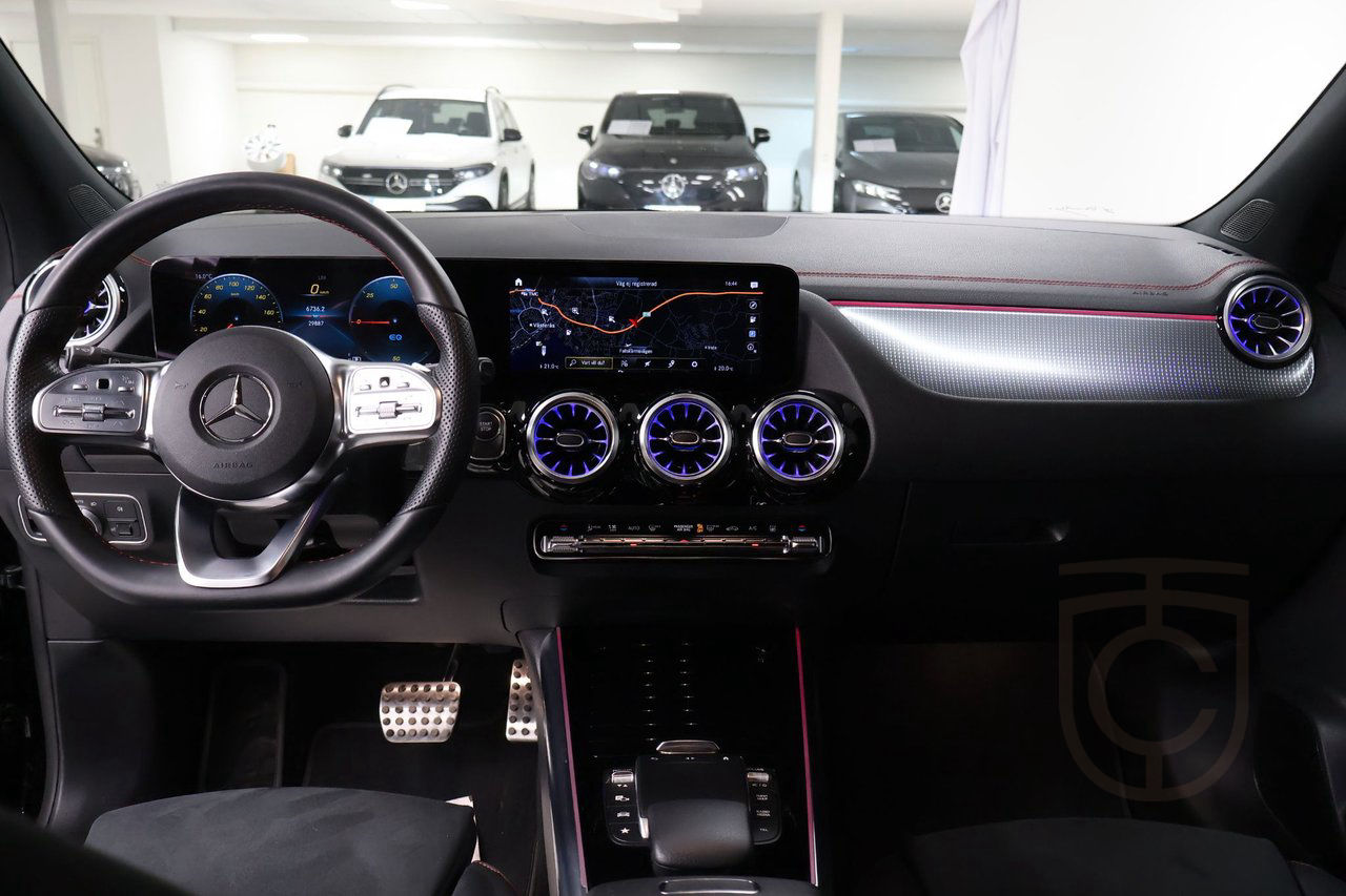 Mercedes-Benz EQA 300 4MATIC AMG PREMIUM NIGHT KEYLESS LED