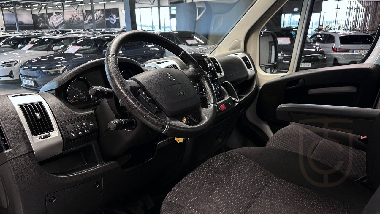 Peugeot Boxer Chassi Cab 335 2.2