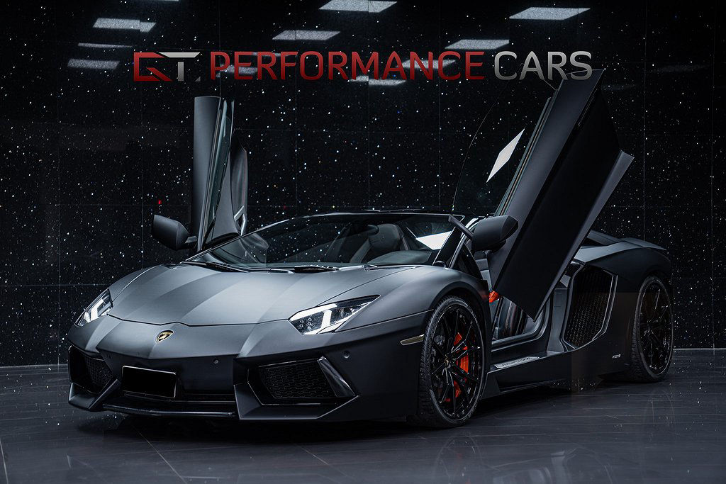Lamborghini Aventador LP 700-4 Roadster