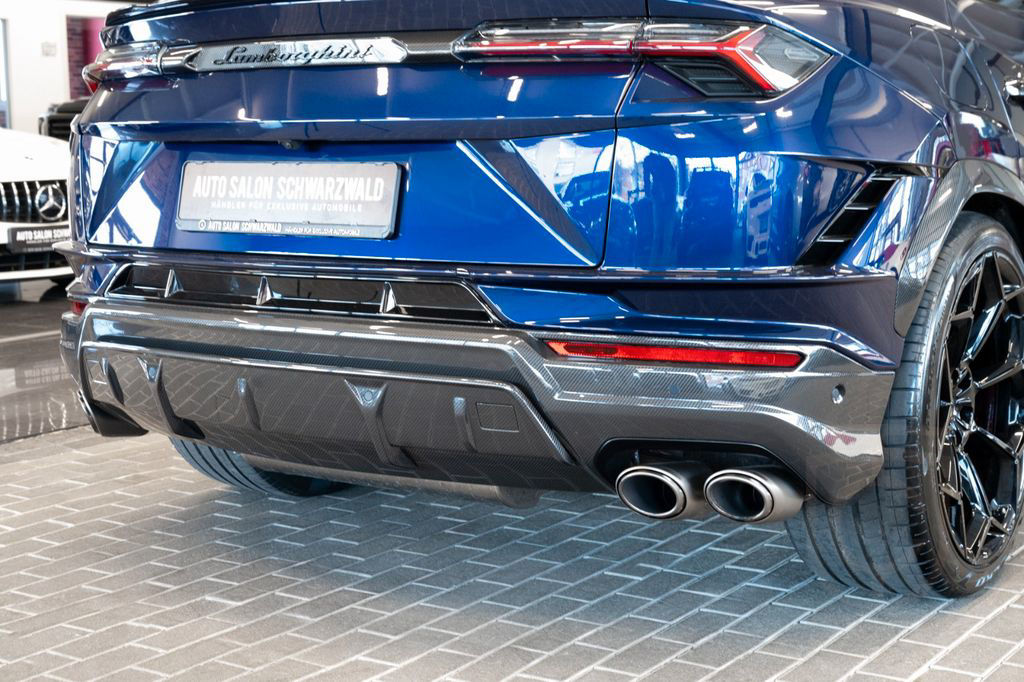 Lamborghini Urus Performante|FULL CARBON|AKRAPOVIC|B&O|VOLL