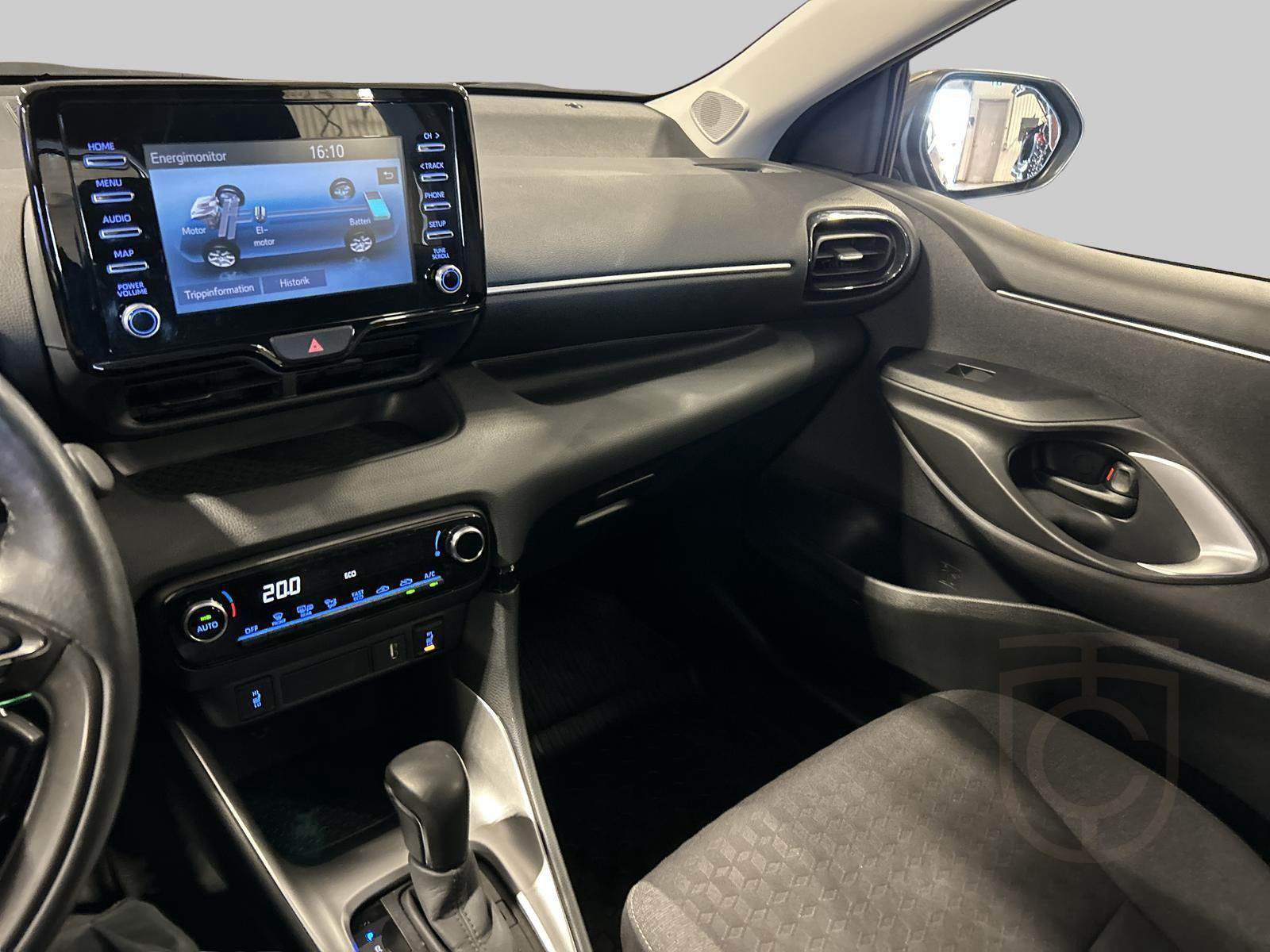 Toyota Yaris Hybrid
