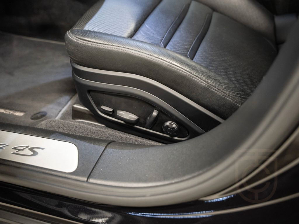 Porsche Panamera 4S Sport Chrono Paket 14 Wege Sitze
