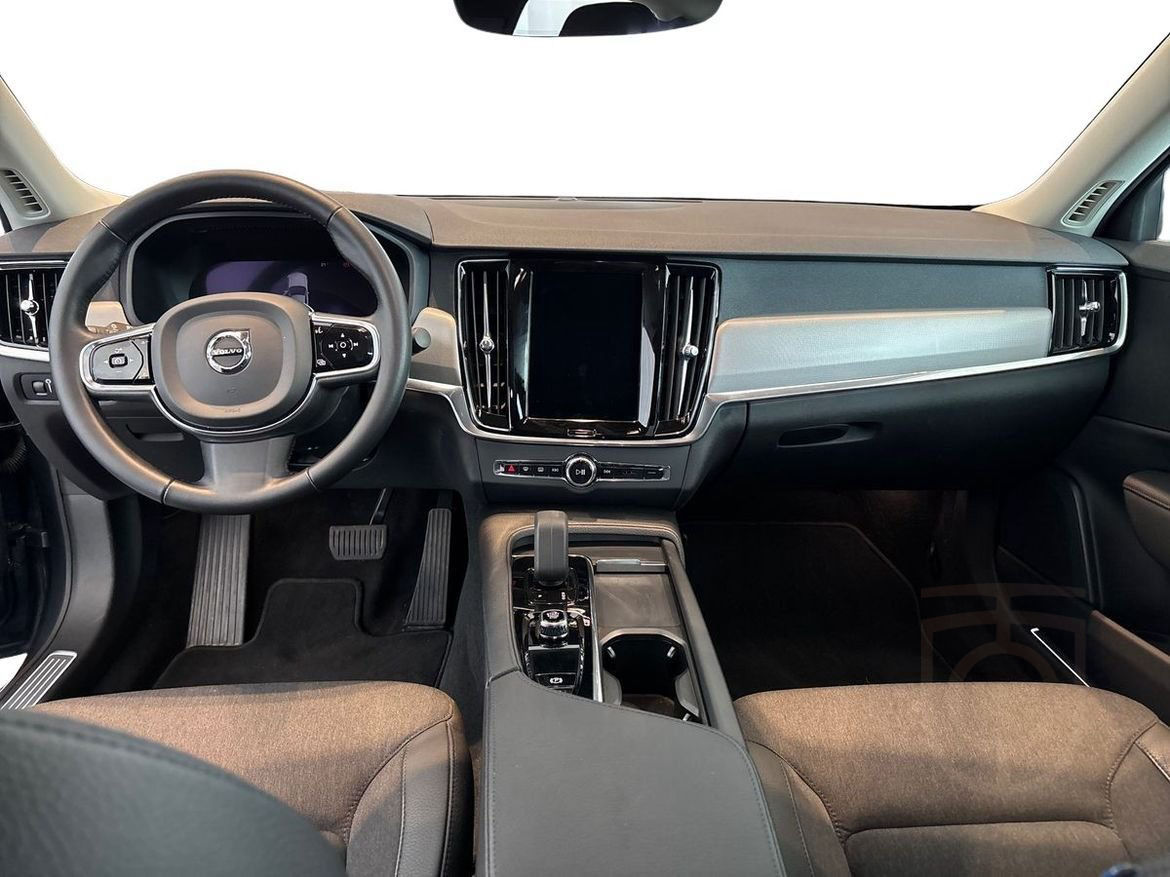 Volvo S90 B4 FWD Bensin Momentum Advanced