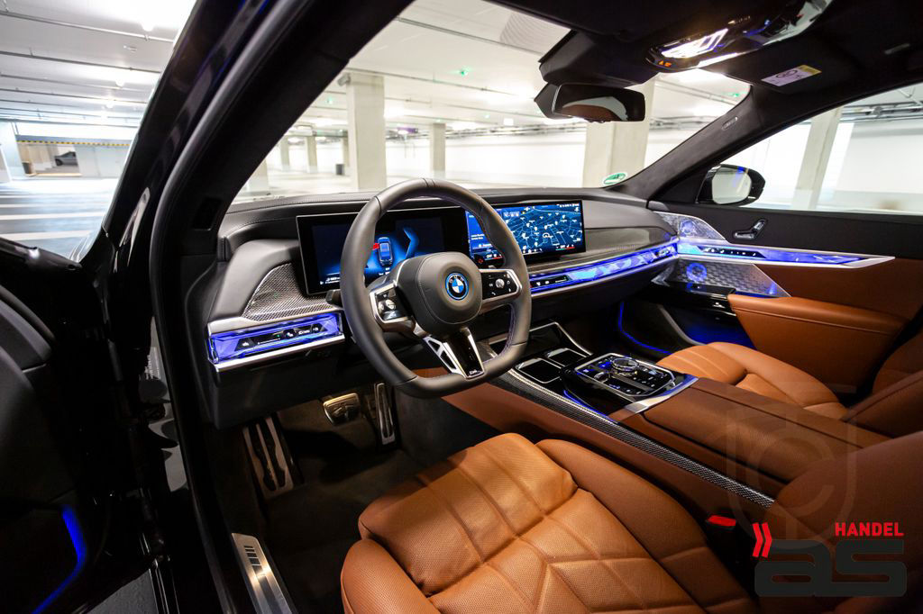 BMW M760 e|Executiv|Connois|Innov|SkyL|Iconic|B&O|21