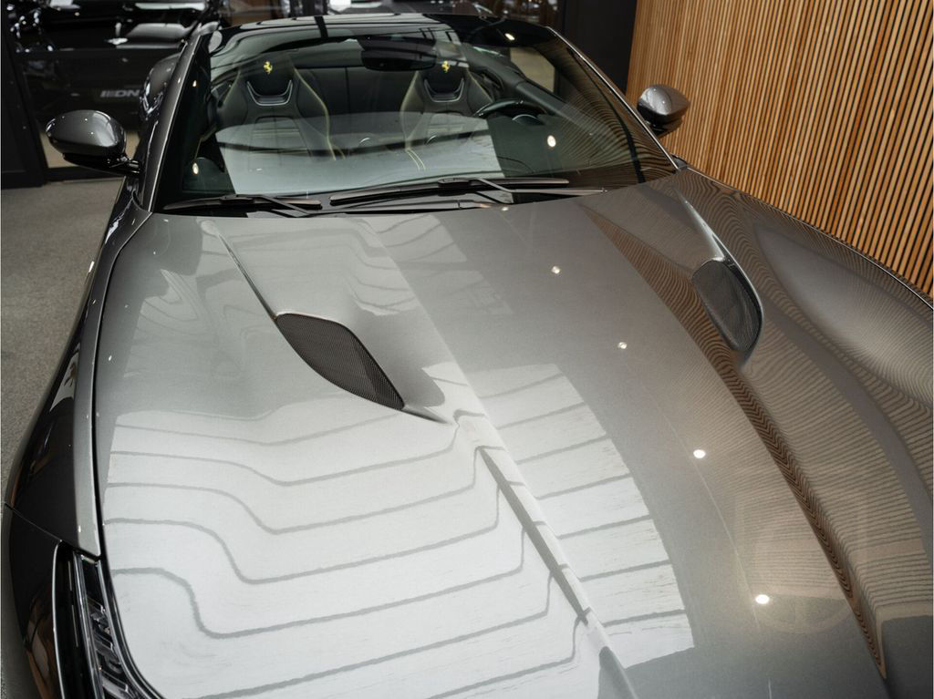 Ferrari Portofino M V8 HELE Carbon Daytona Seats 3.9 Por