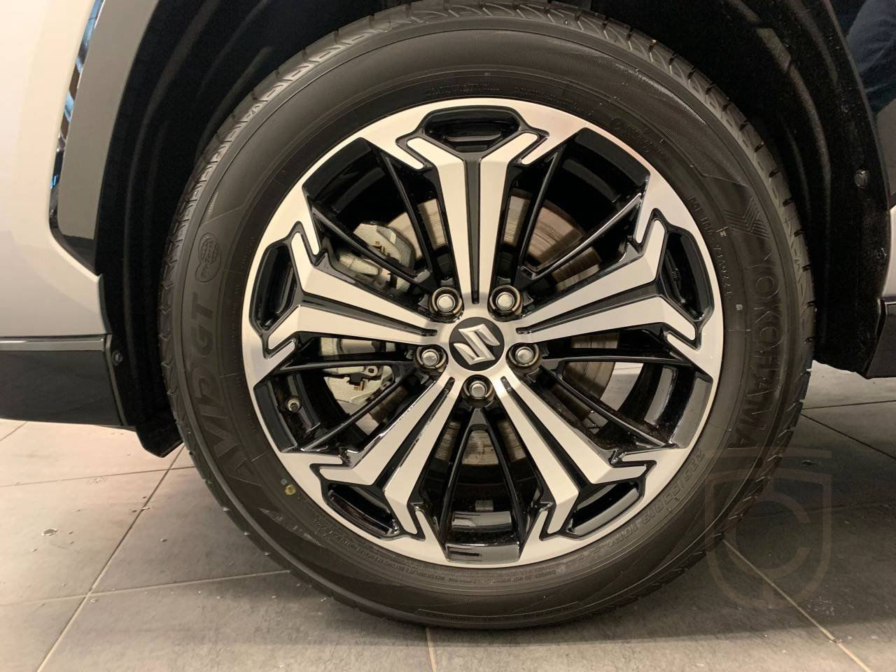 Suzuki Across 2,5l
