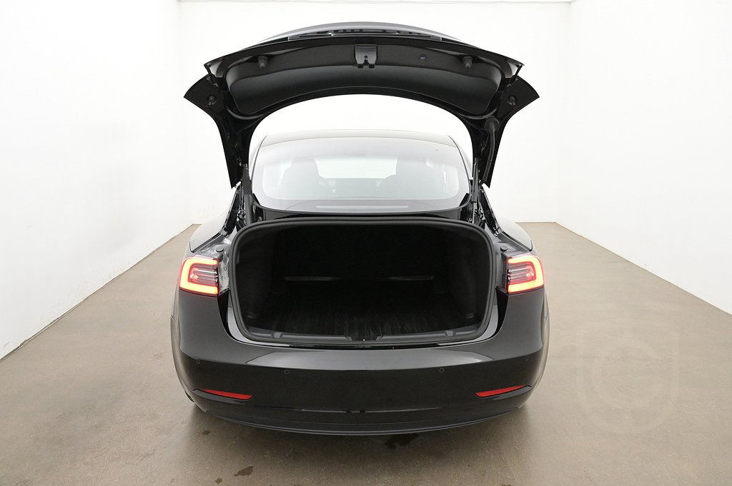 Tesla Model 3 Standard Range
