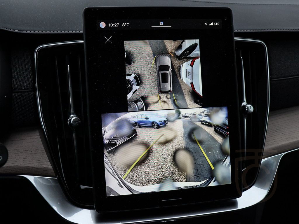 Volvo XC90 T8 AWD Ultra Dark Recharge Plug-In Hybrid