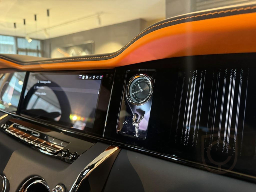 Rolls-Royce Cullinan II /STARLIGHT/23"/BESPOKE/BLACKCHROME