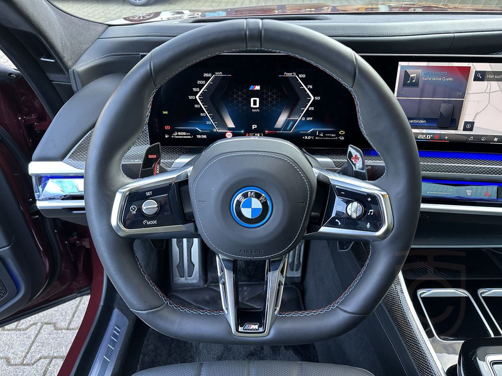 BMW M760e xDrive M Sport Autobahnas Autm.Tür Massage