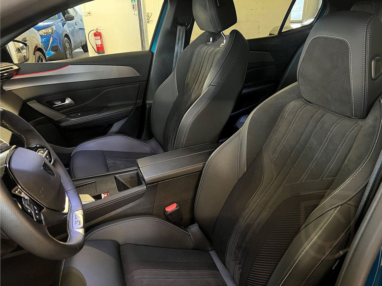 Peugeot 408 GT 1.2 PT