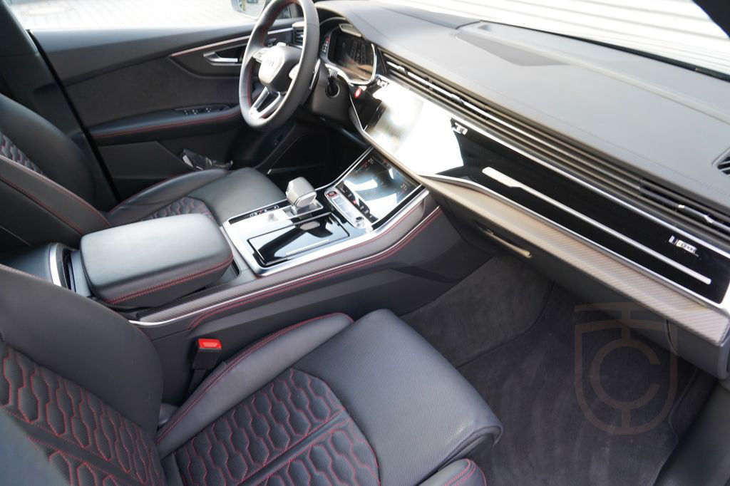 Audi RSQ8 4.0TFSI quattro INDIVIDUAL DYNAMIK+ PANO
