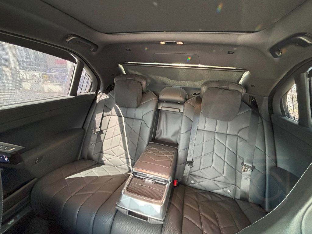 BMW 740 Baureihe 7 Lim 740 d xDrive M Sport