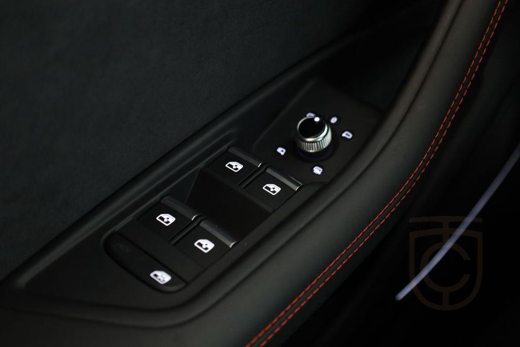 Audi RS4 Avant competition+ Matrix Pano Nav BangO Kam