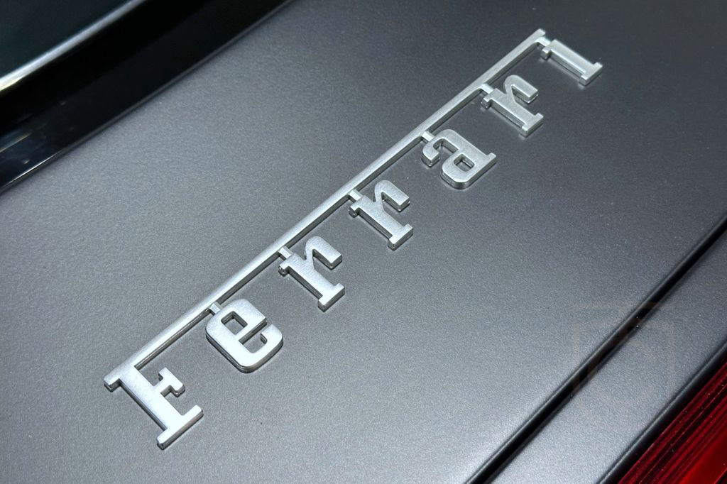 Ferrari SF90 Spider | Lift | LED | Carbon | Racing-Seats