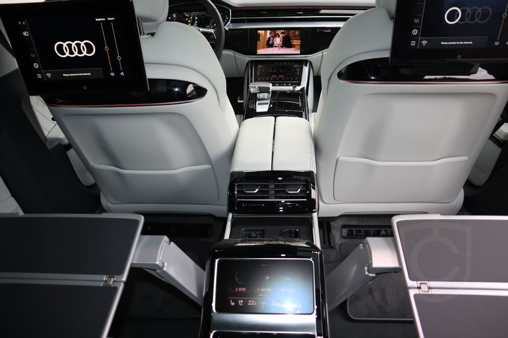 Audi A8L 60 TFSIe lang FULL EXCLUSIVE / UPE 181.170,-