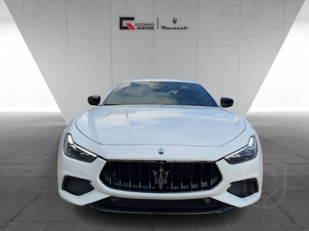 Maserati Ghibli MODENA 430PS AWD Bianco&Nero /Wow Effekt