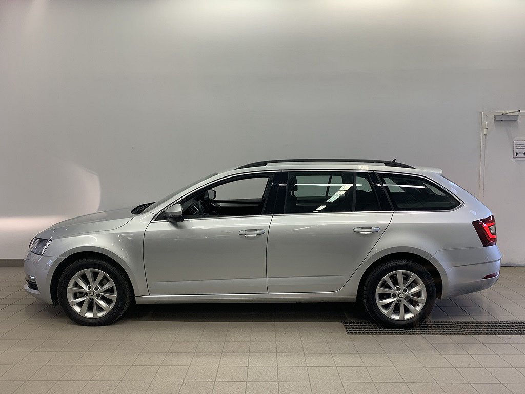 Skoda Octavia Kombi Ambition 1.0 TSI 115 drag och värmare